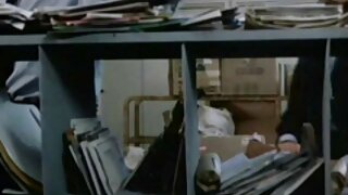 Գեղեցիկ միլֆ Հեյզել Հիպնոտիկը բռունցքներով հարվածել է փիսիկի մեջ՝ կապված և աչքերը կապած