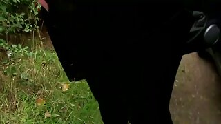 Փոքր կրծքերով համեղ փոքրիկը Քիմի Գրեյնջերը կուլ է տալիս պինդ առնանդամը թեժ պով տեսարանում