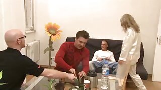 Աստվածային շիկահեր պոռնիկ Բրիթնի Բեթին կերել են իր ավանակին MMF սեքս-հոլովակում
